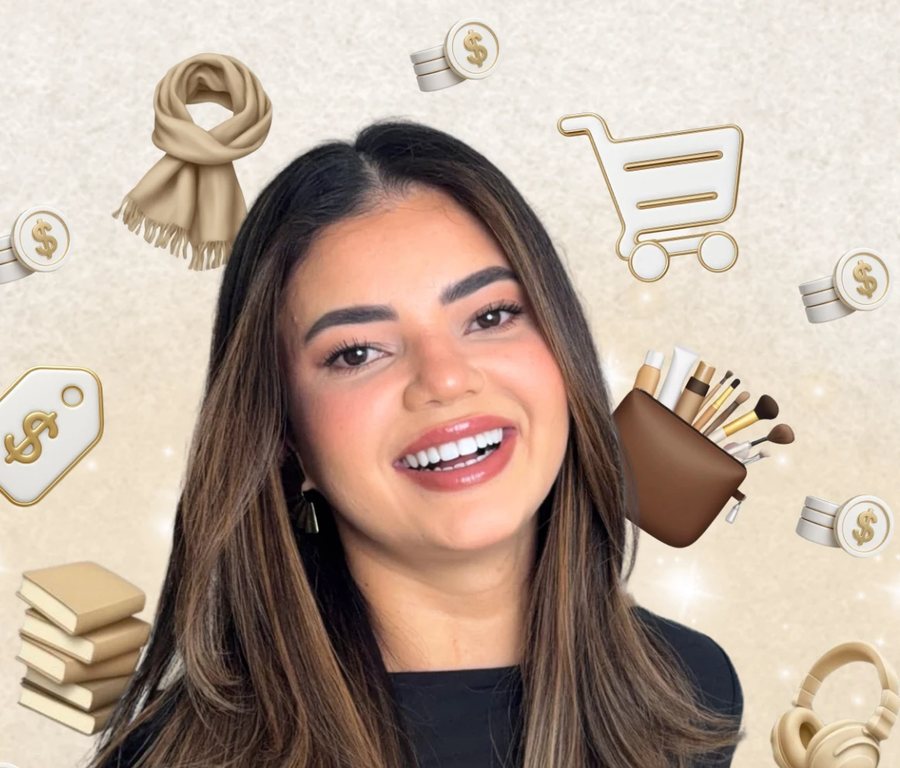 Keth Farias sorrindo, cercada de ícones de cupons e achadinhos